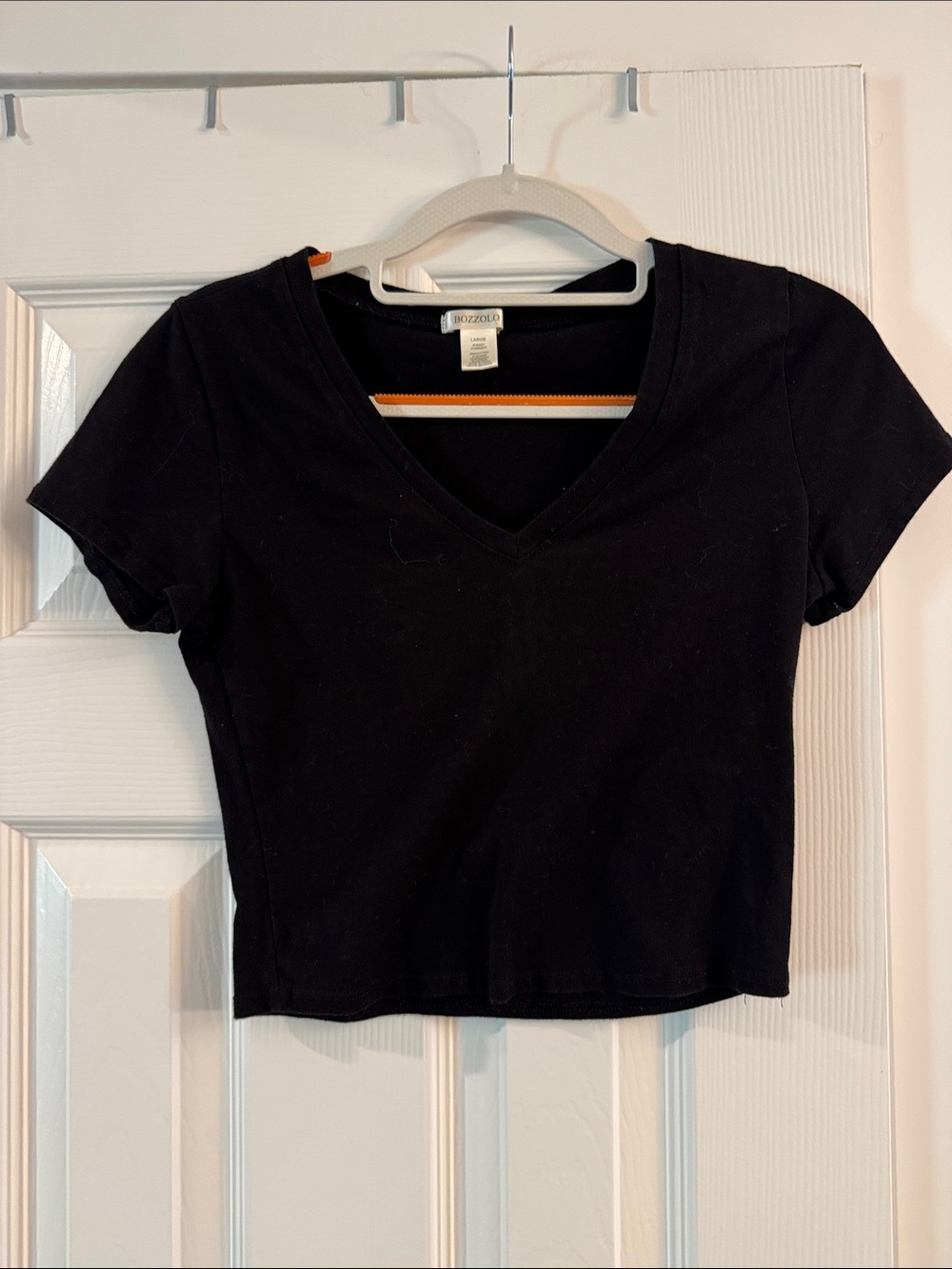 Bozzolo Black V-Neck Crop Top